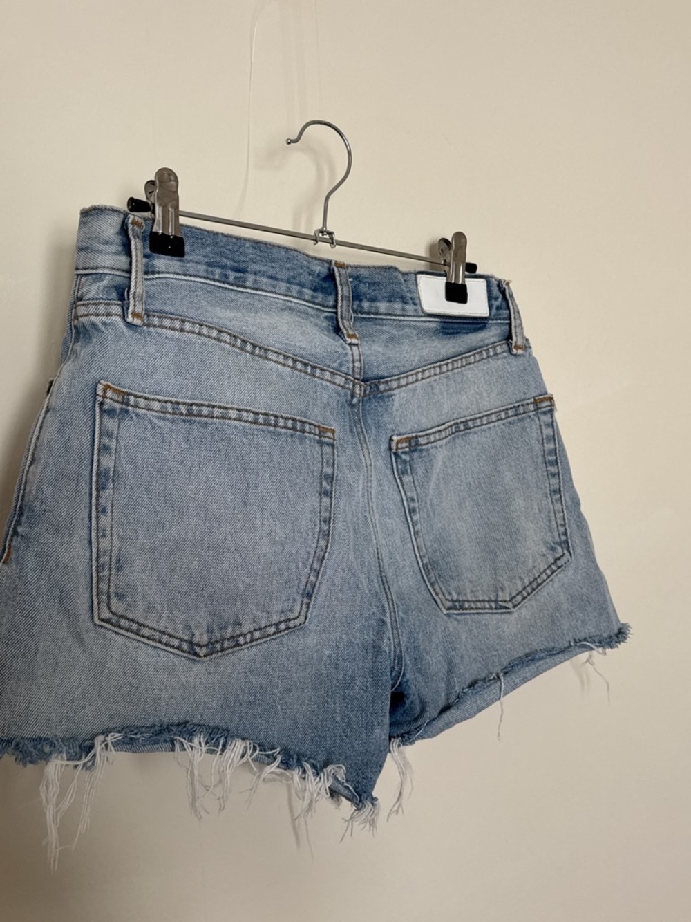 Re/Done 70s High Rise Cutoffs - Picture 3 of 5